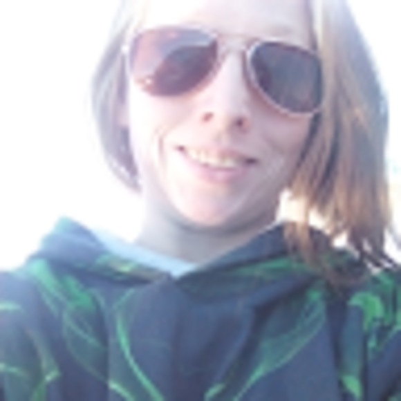 Meet your Posher, Sonya - Picture 1 of 1